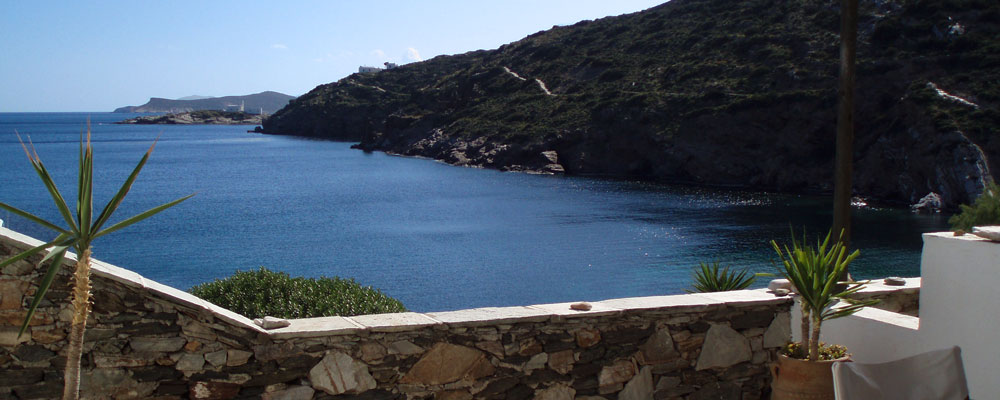 The view from Aperanto rooms in Sifnos