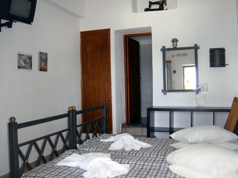 Les chambres et les studios Aperanto dans Faros à Sifnos